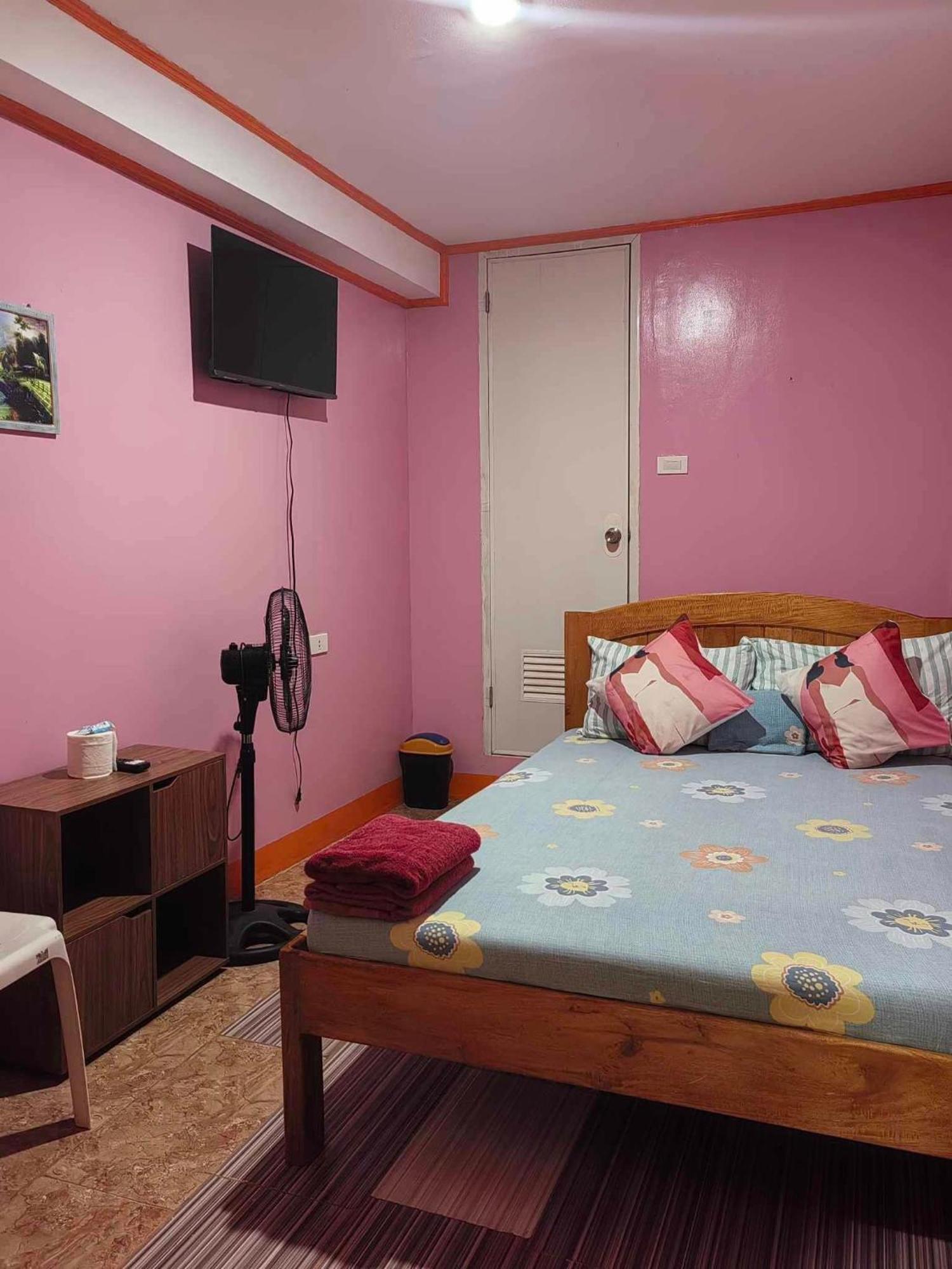 J&J Tourist Inn Bohol Esterno foto