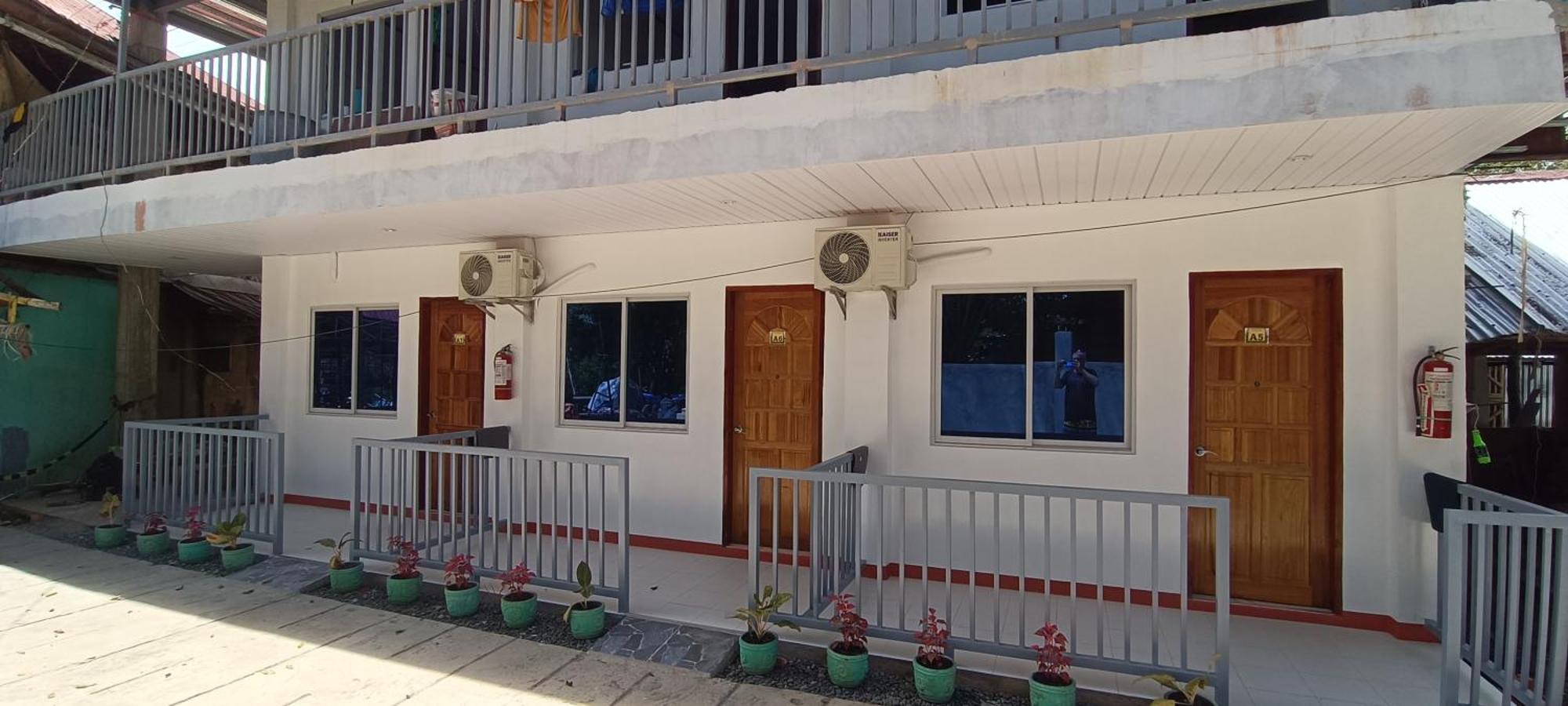 J&J Tourist Inn Bohol Esterno foto